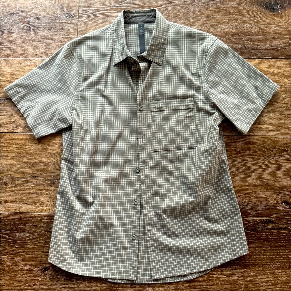 Lululemon men’s button down shirt